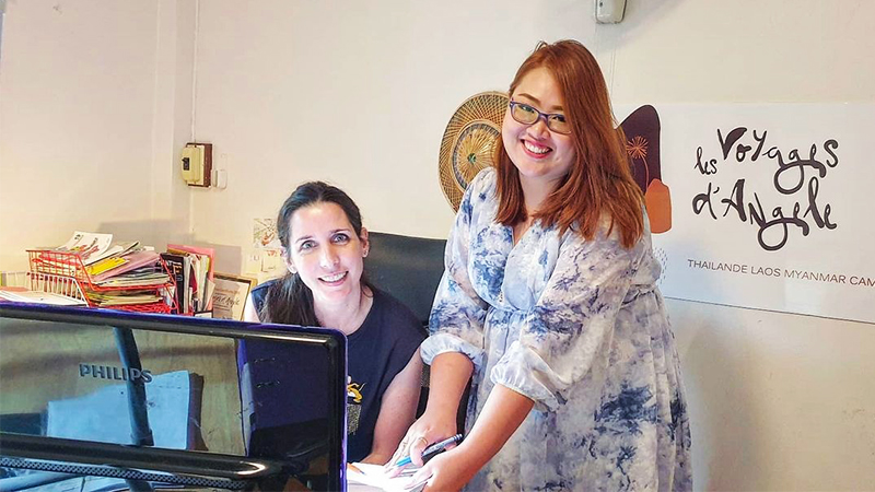 Angelique Labrune, fondador d la agencia Asia My Way, y su asistente Numwan en Chiang Mai