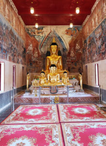 Vista interior de una pagoda cerca de la residencia del ex gobernador de Phatthalung en el sur de Tailandia