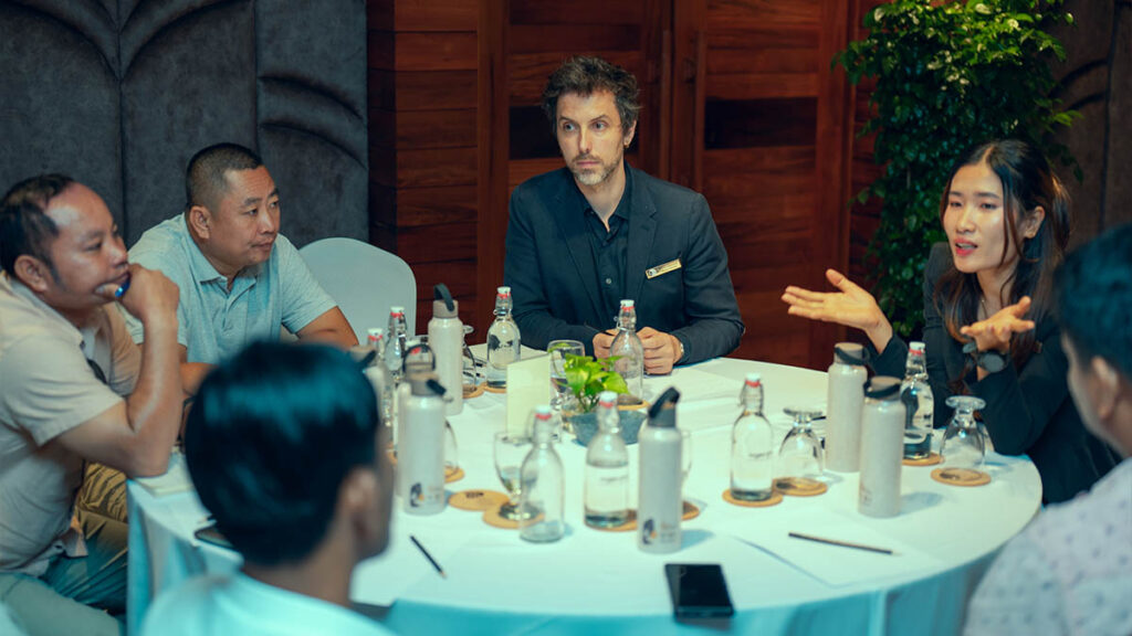 Intercambios entre equipos locales durante un Partner Meet-Up en Siem Reap, Camboya